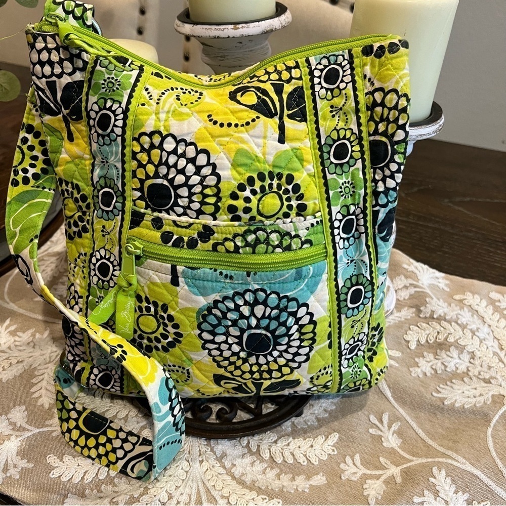 Vera Bradley EUC Vibrant Green Bag